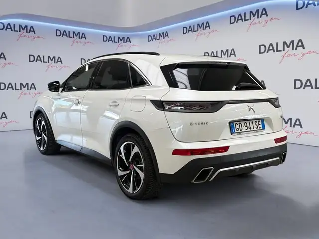 DS Automobiles DS 7 Crossback view 3