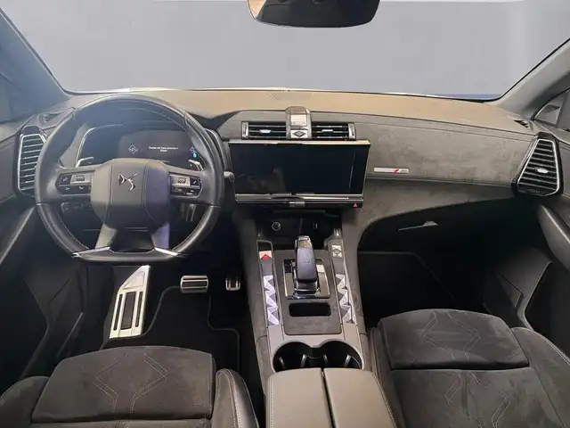 DS Automobiles DS 7 Crossback view 11