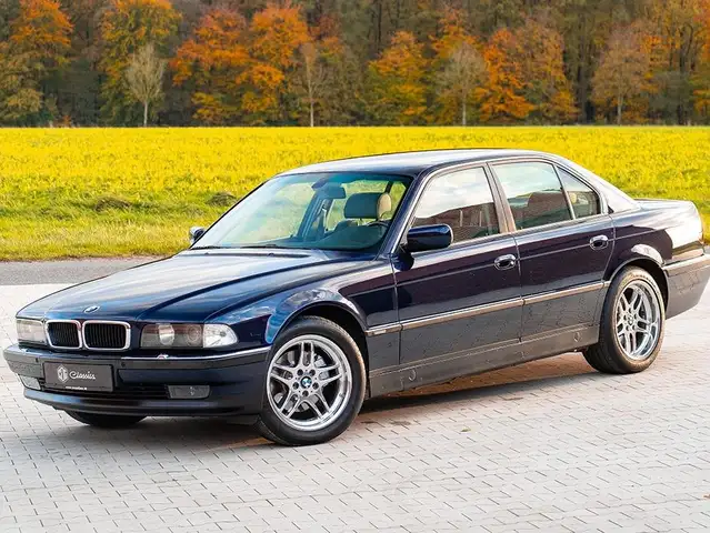 BMW 740 740i/84tkm/VolleHistorie/2Hnd/Originalzustand!