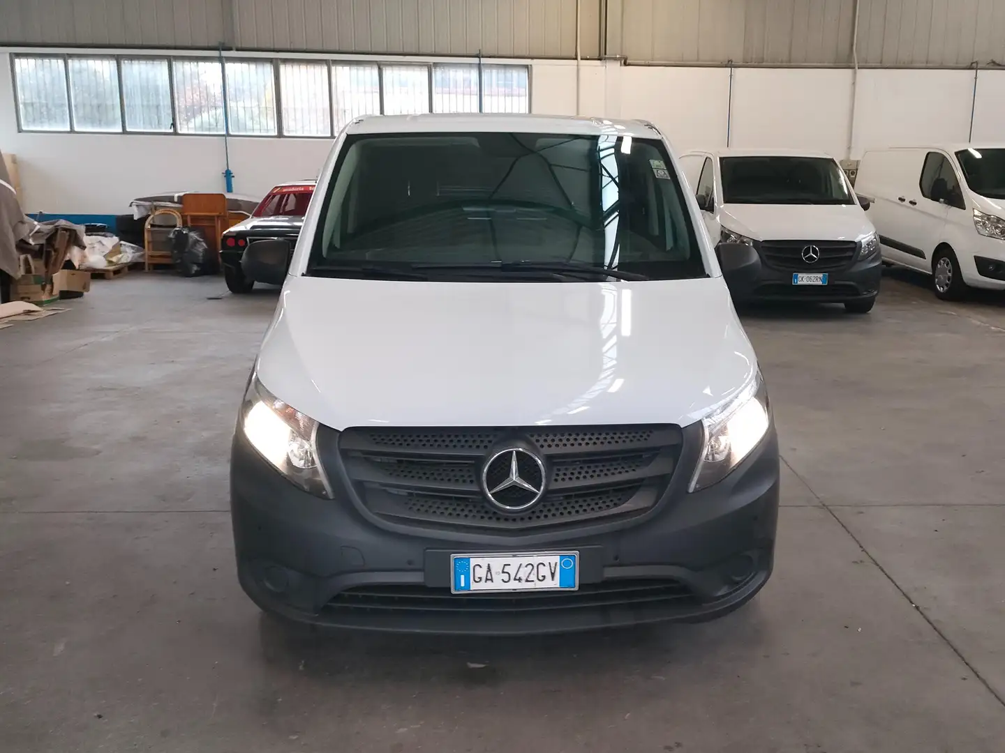 Mercedes-Benz Vito 114 CDI 2.2 COMPAKT AUTOMATICO Bianco - 2