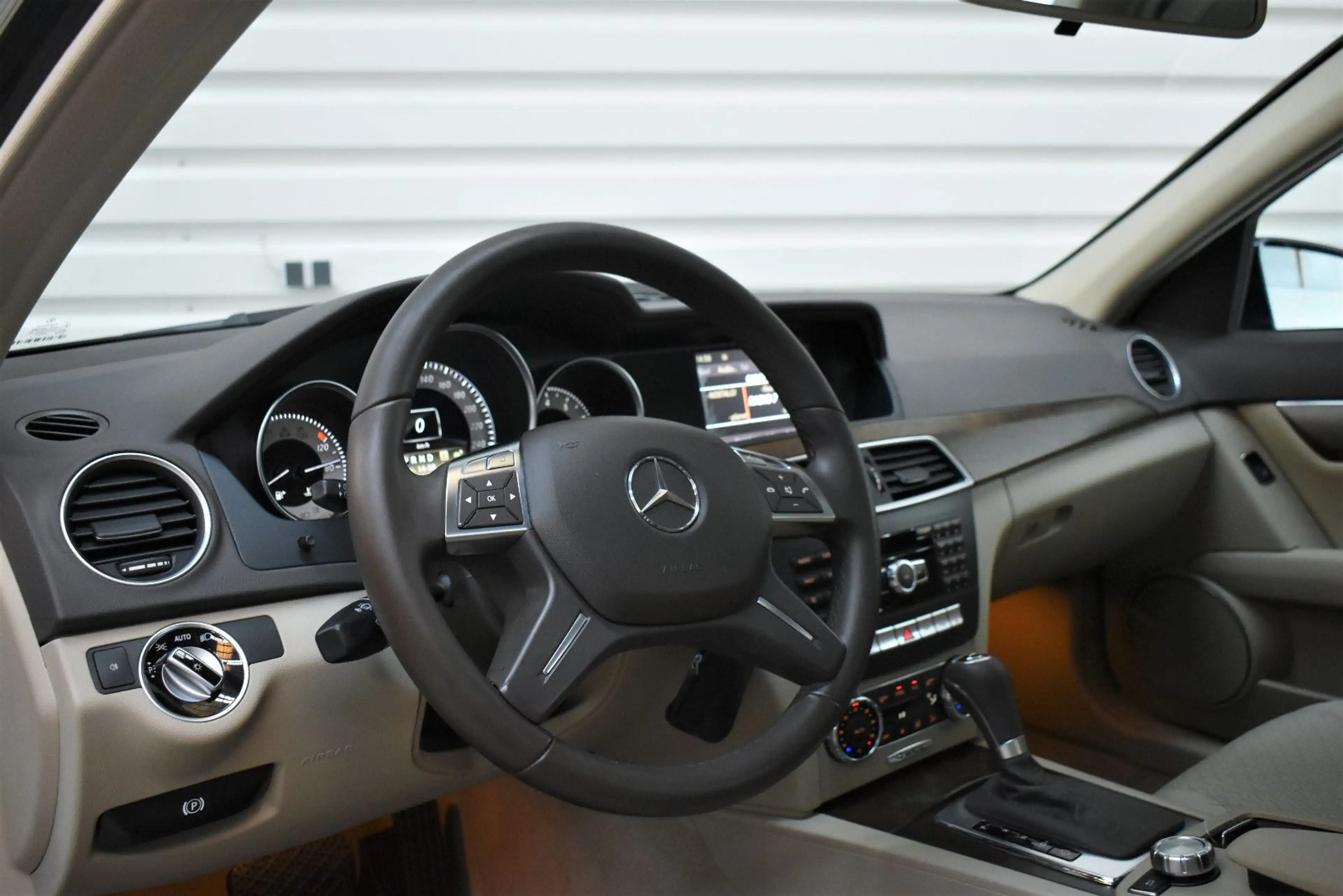 Mercedes-Benz C 350 C350 Elegance 4Matic+STHZ+Kamera+ACC+47.000KM — photo 7