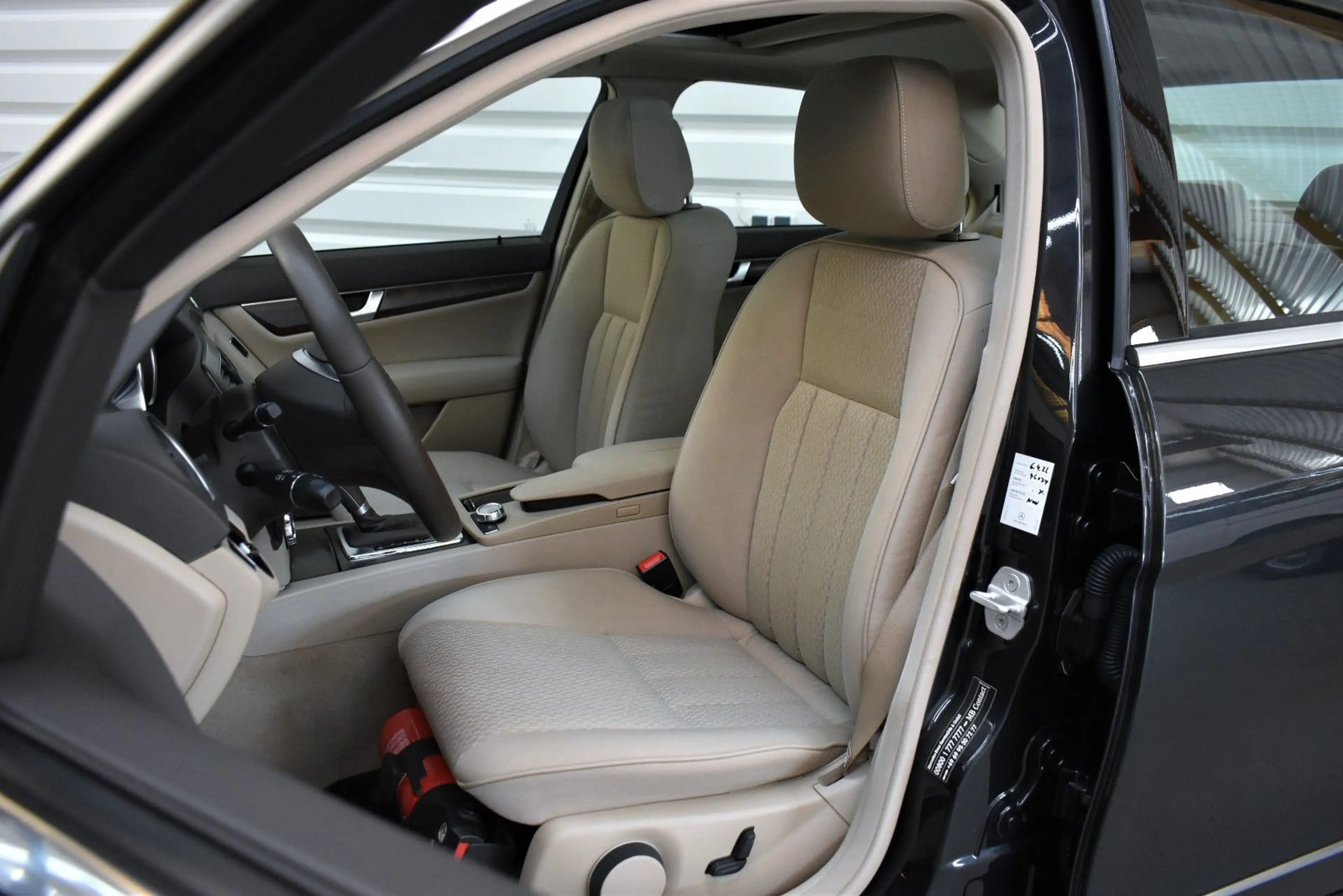 Mercedes-Benz C 350 C350 Elegance 4Matic+STHZ+Kamera+ACC+47.000KM — photo 8