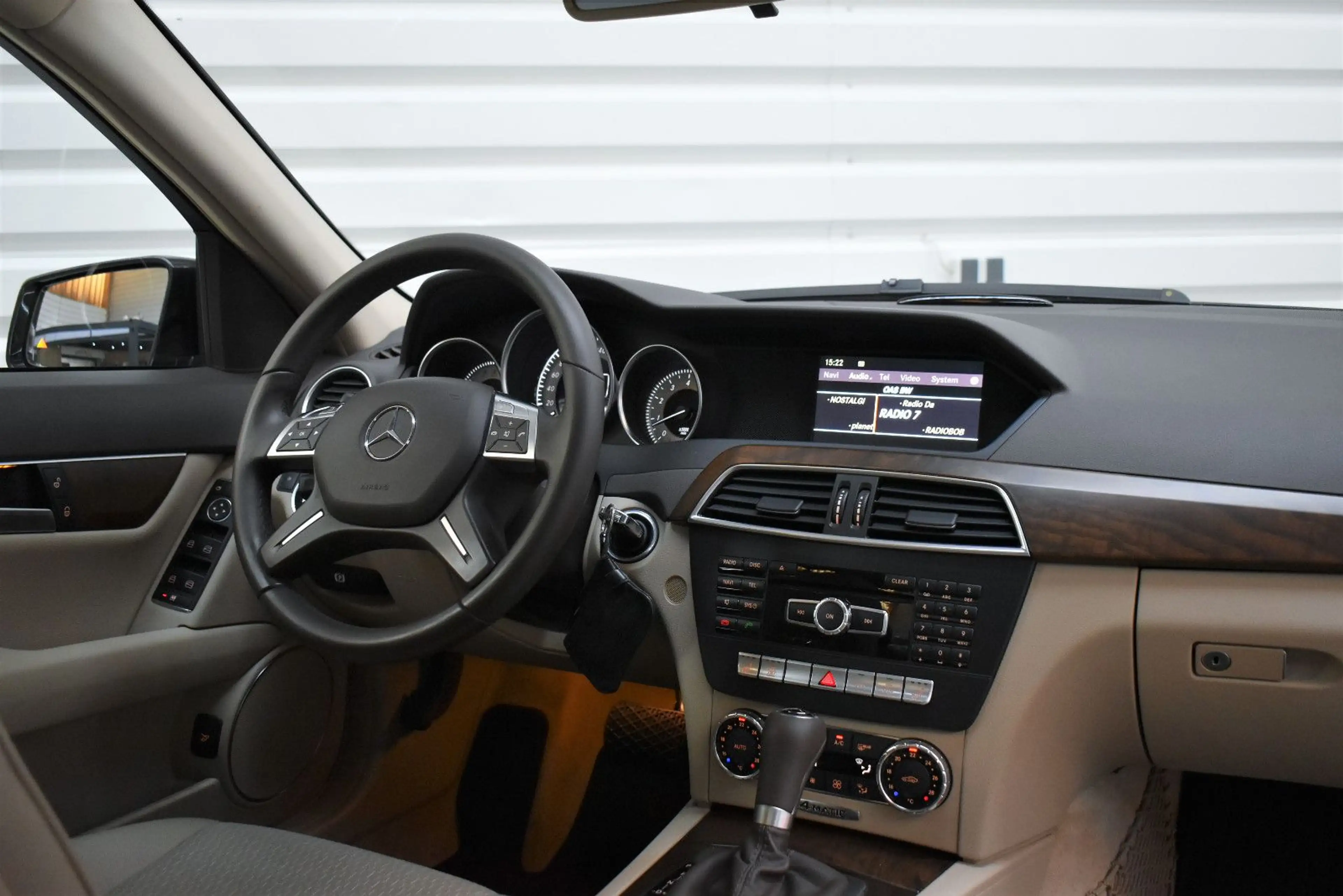 Mercedes-Benz C 350 C350 Elegance 4Matic+STHZ+Kamera+ACC+47.000KM — photo 14