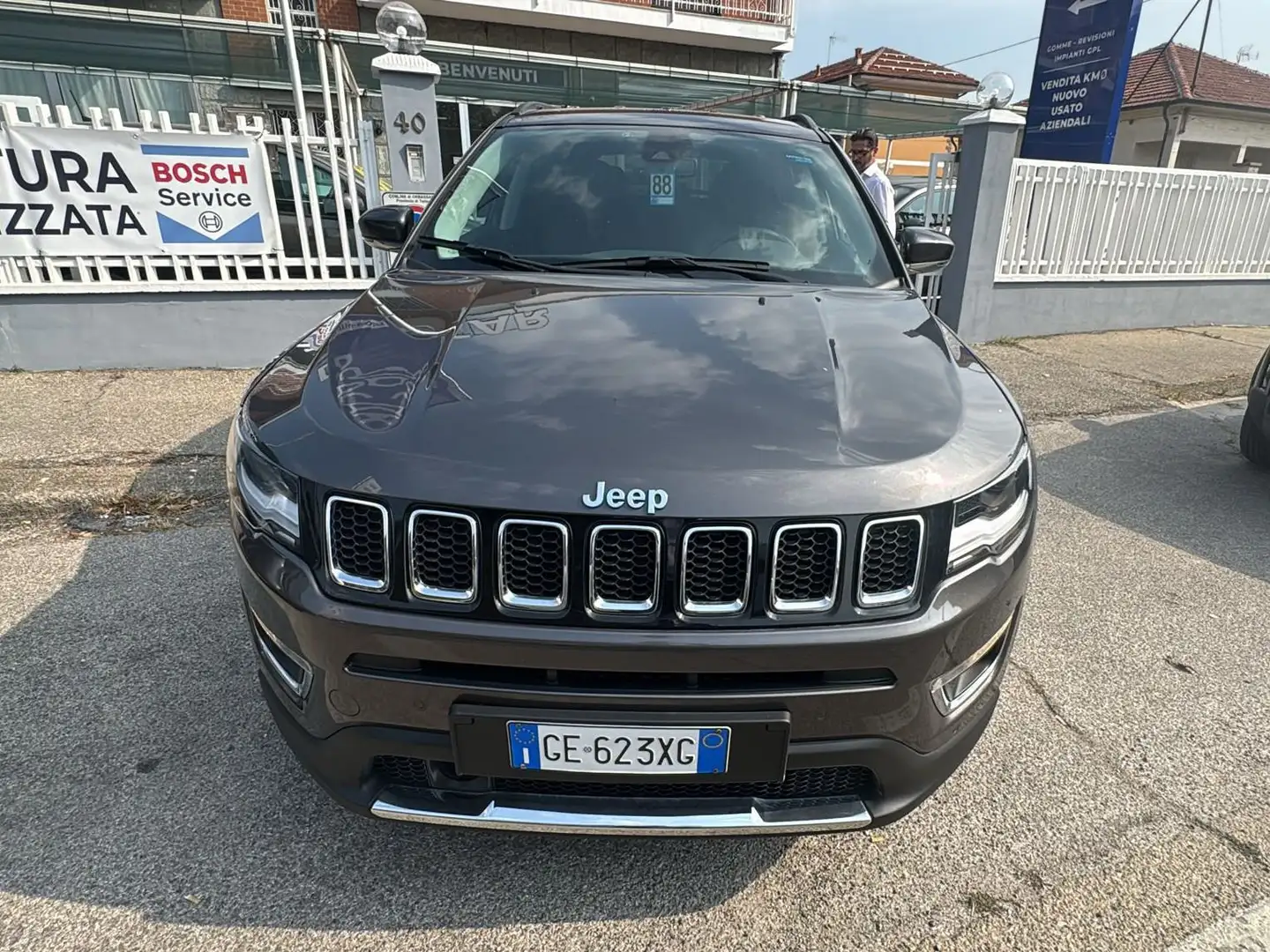 Jeep Compass Compass 1.3 turbo t4 phev Limited 4xe at6 Gris - 1