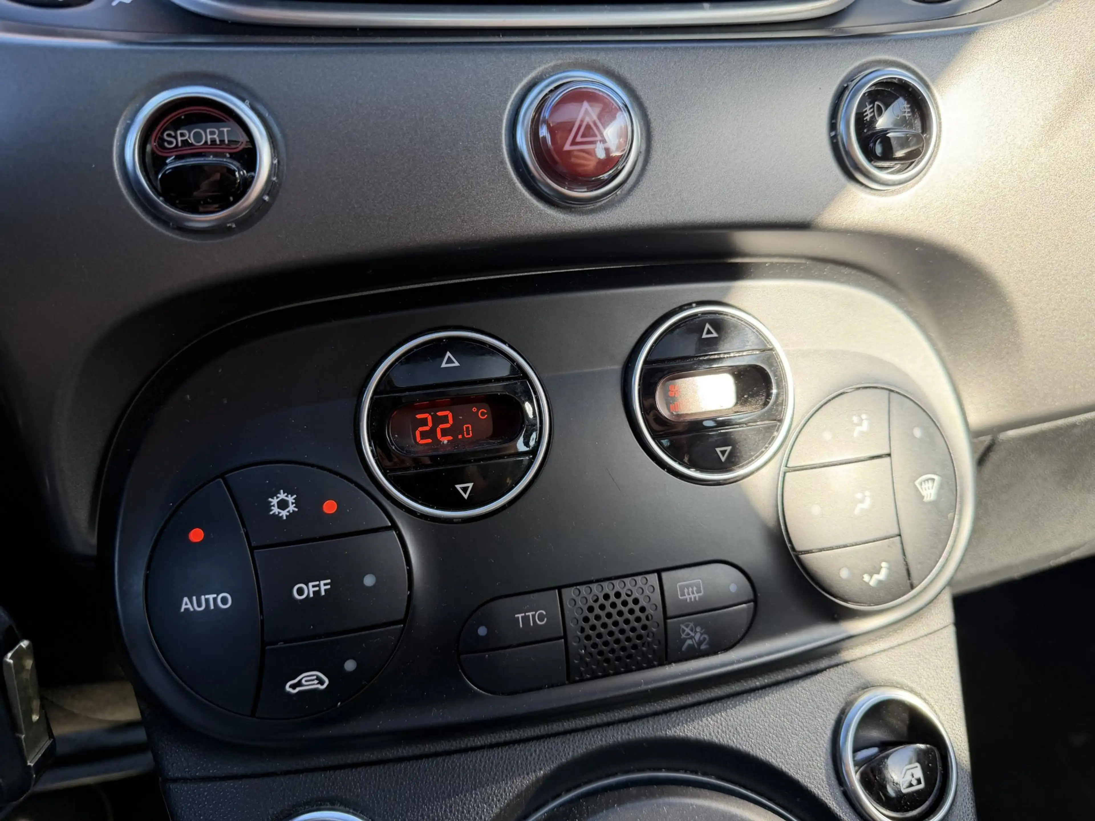 Fiat 500 Abarth 1.4 T-Jet Turismo | Panoramadak | Camera | Beats A — photo 19