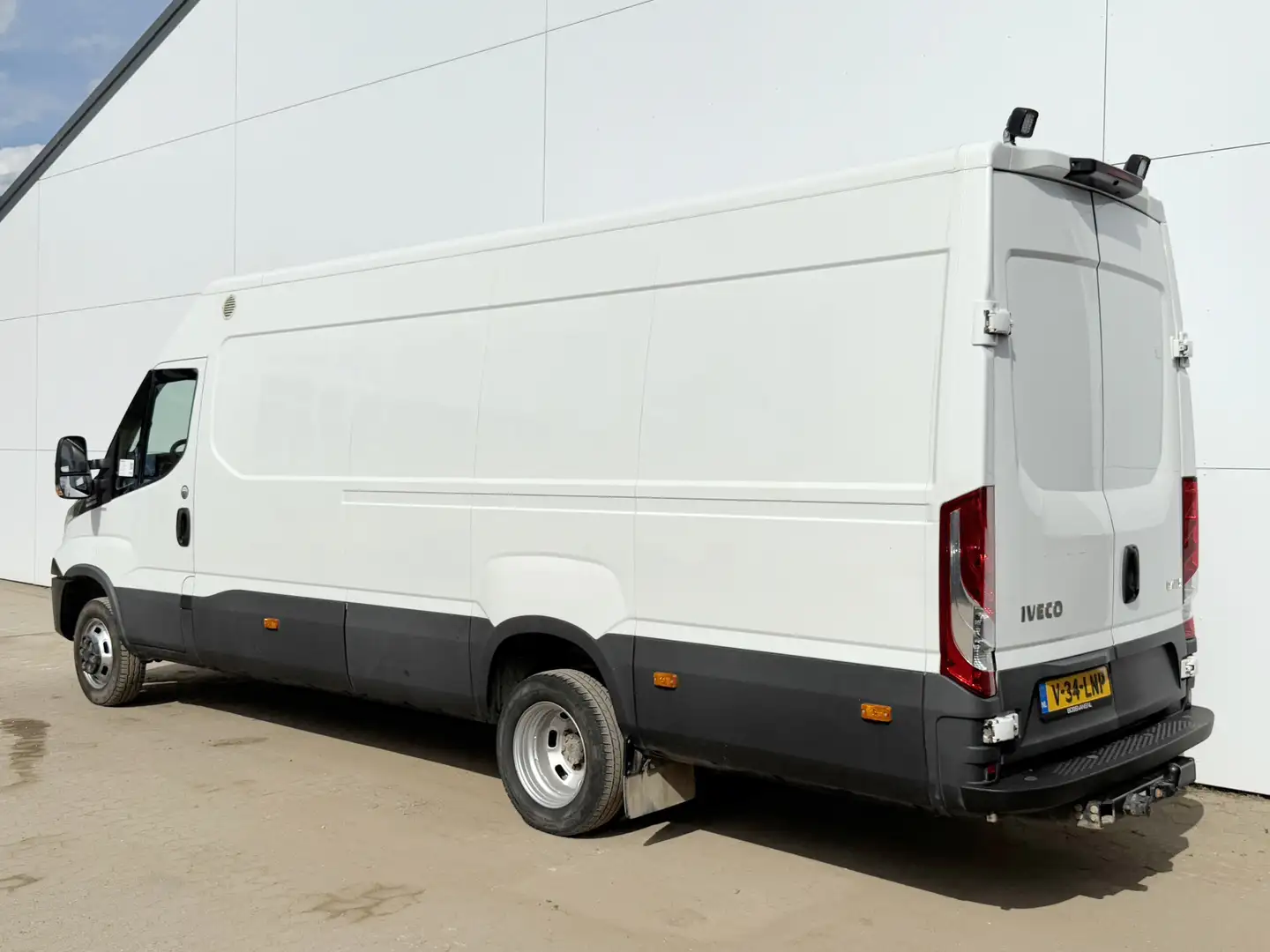 Iveco Daily 50C18 3.0L Automaat L4H2 Dubbellucht Airco Cruise Wit - 2