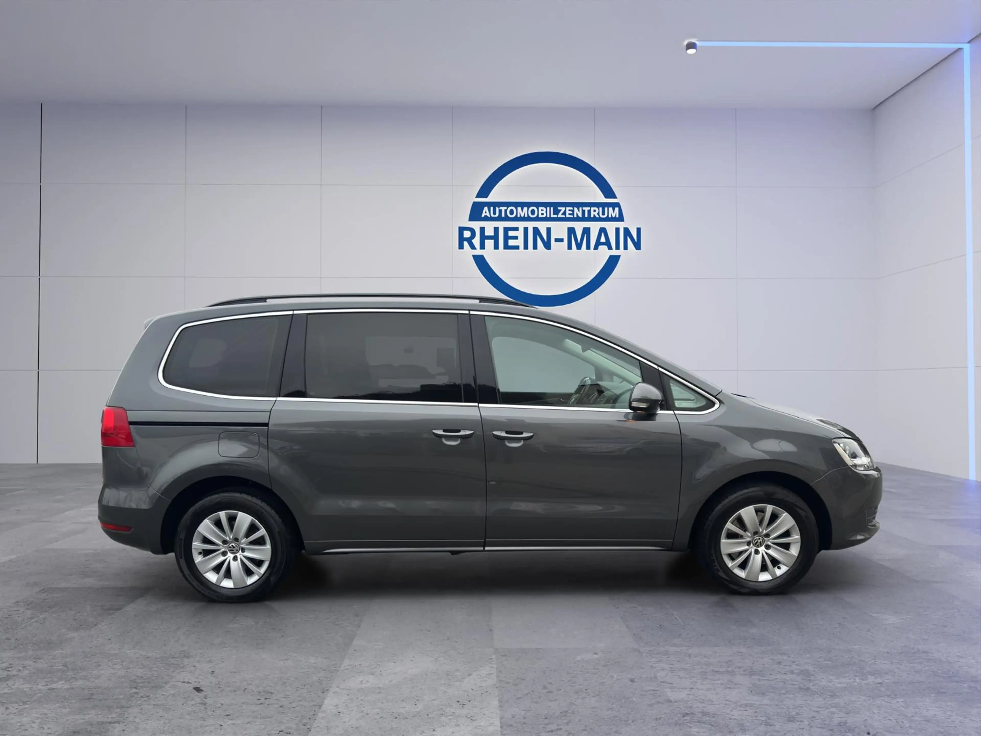 Volkswagen Sharan 2.0 TDI DSG Highline AHK VW-Historie — photo 6