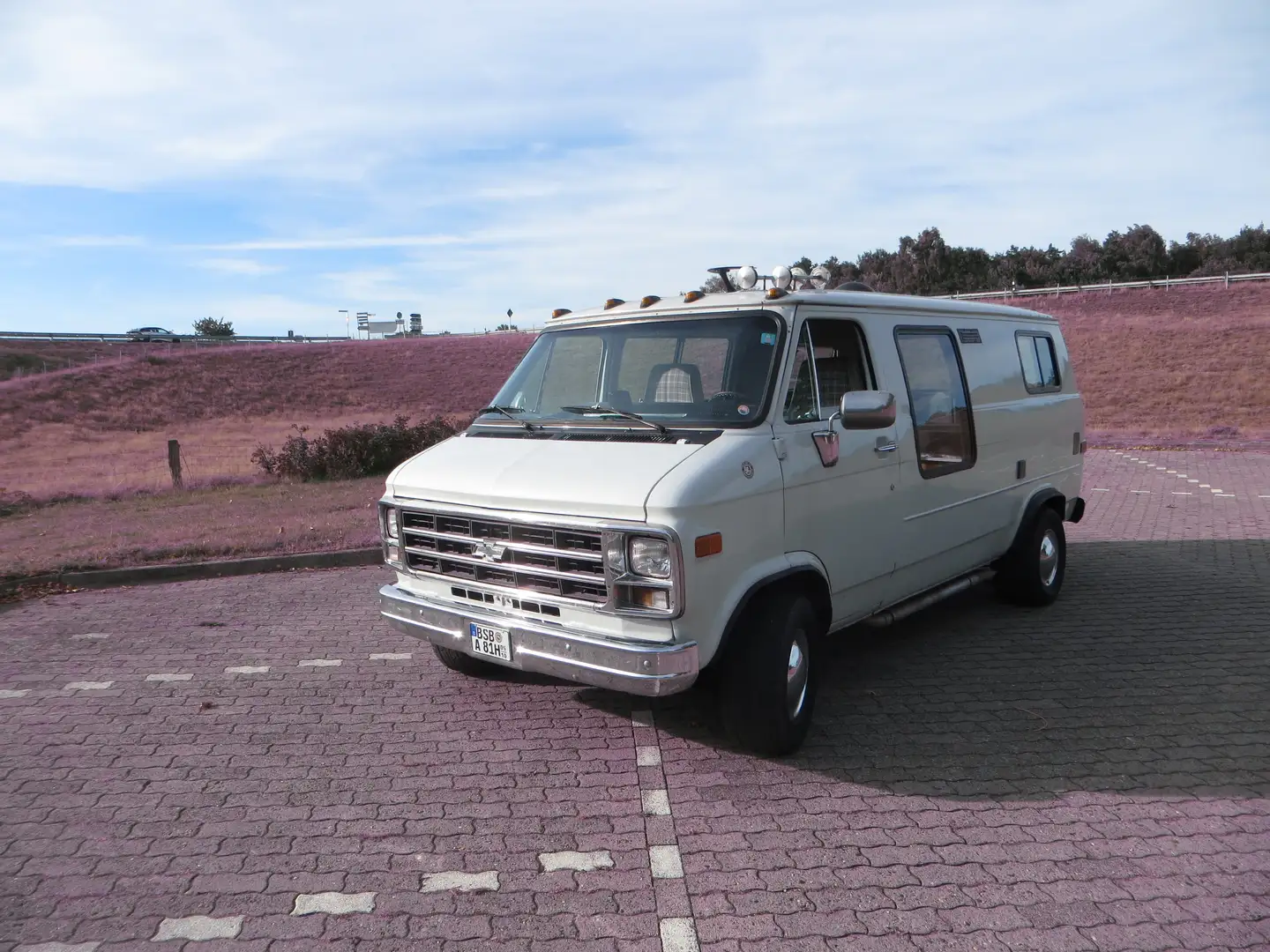 Chevrolet Chevy Van Weiß - 1