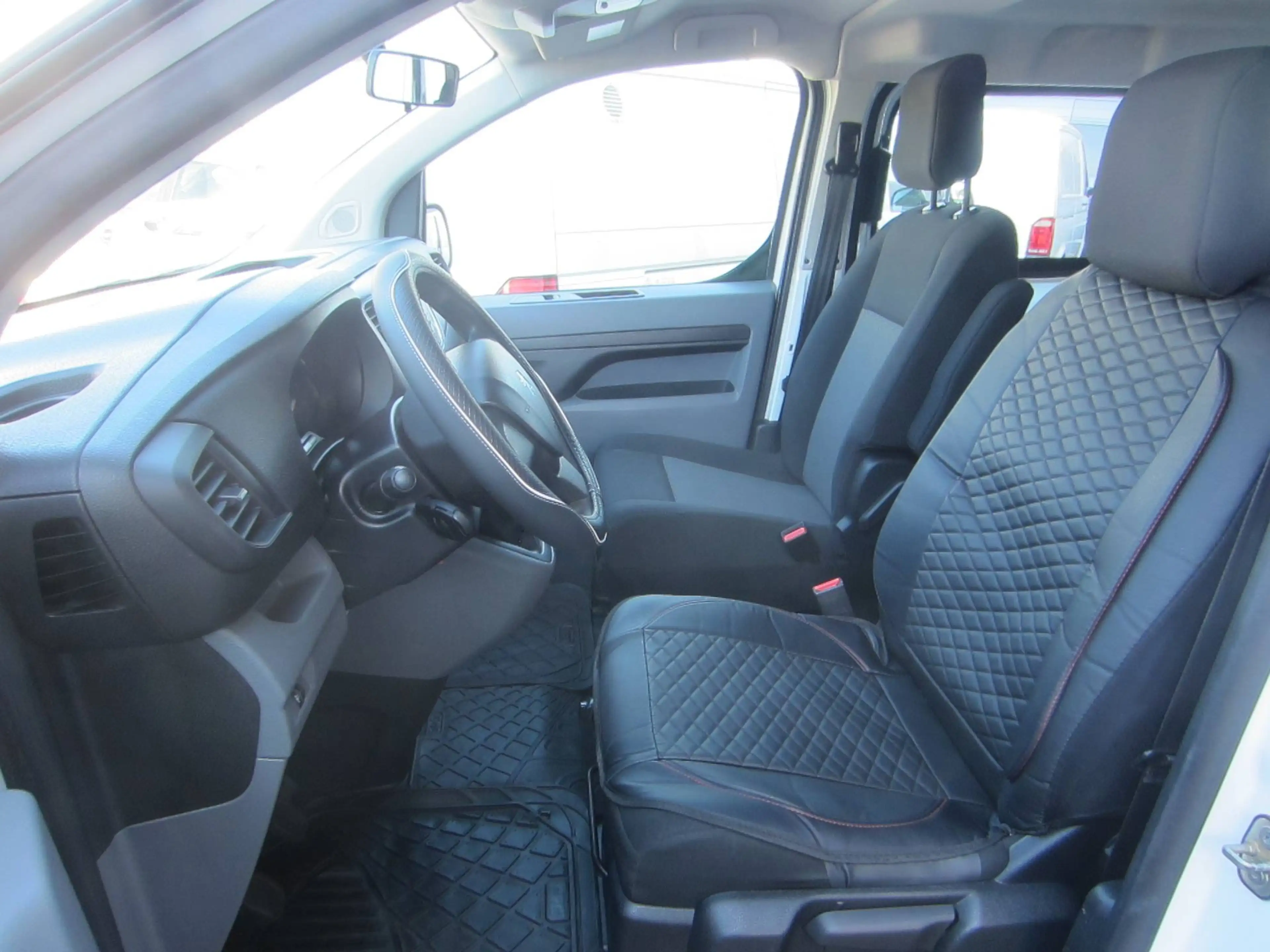 Peugeot Expert L1,5Sitz,Klima,AHK,EU6 — photo 8