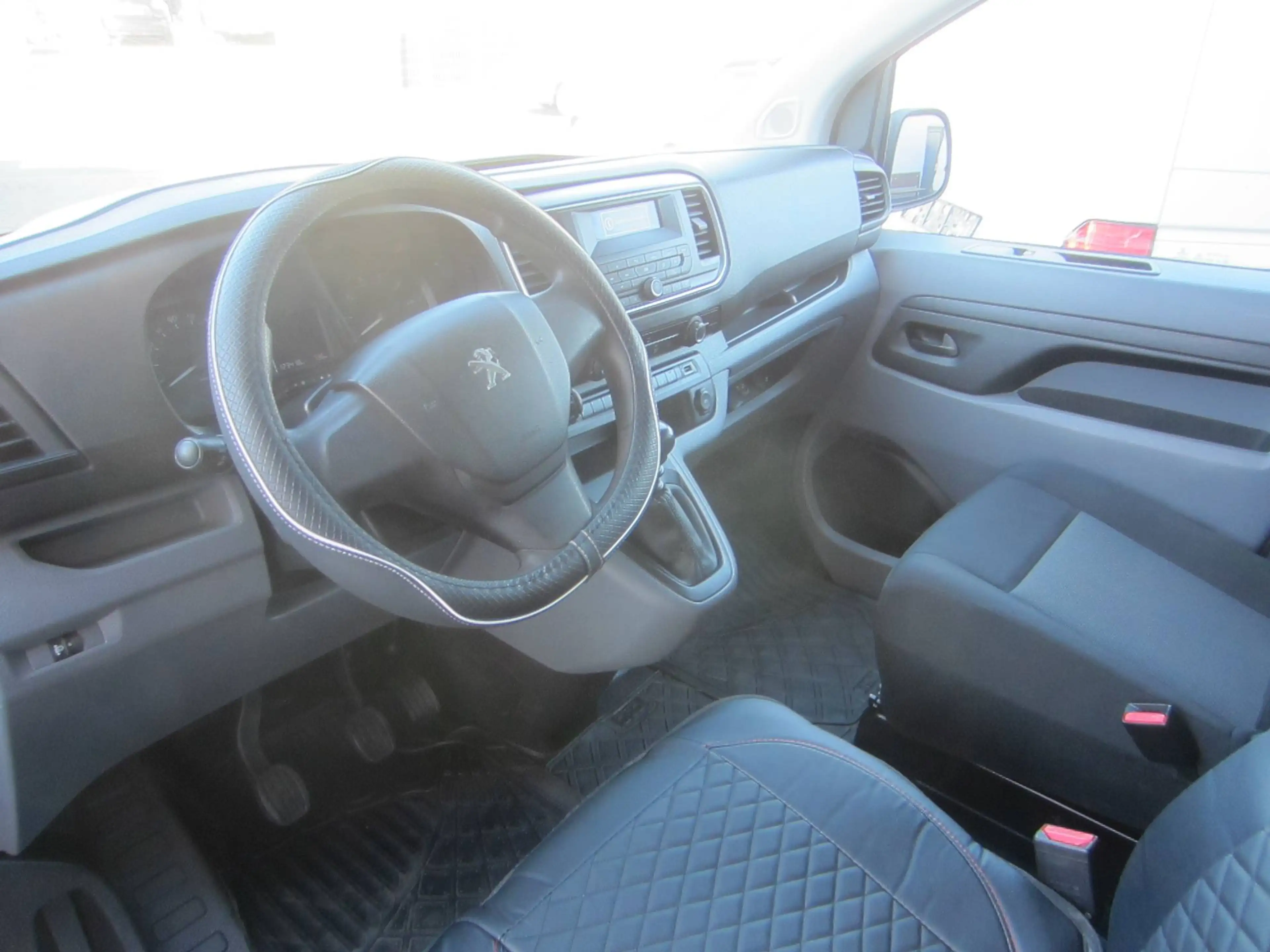 Peugeot Expert L1,5Sitz,Klima,AHK,EU6 — photo 11