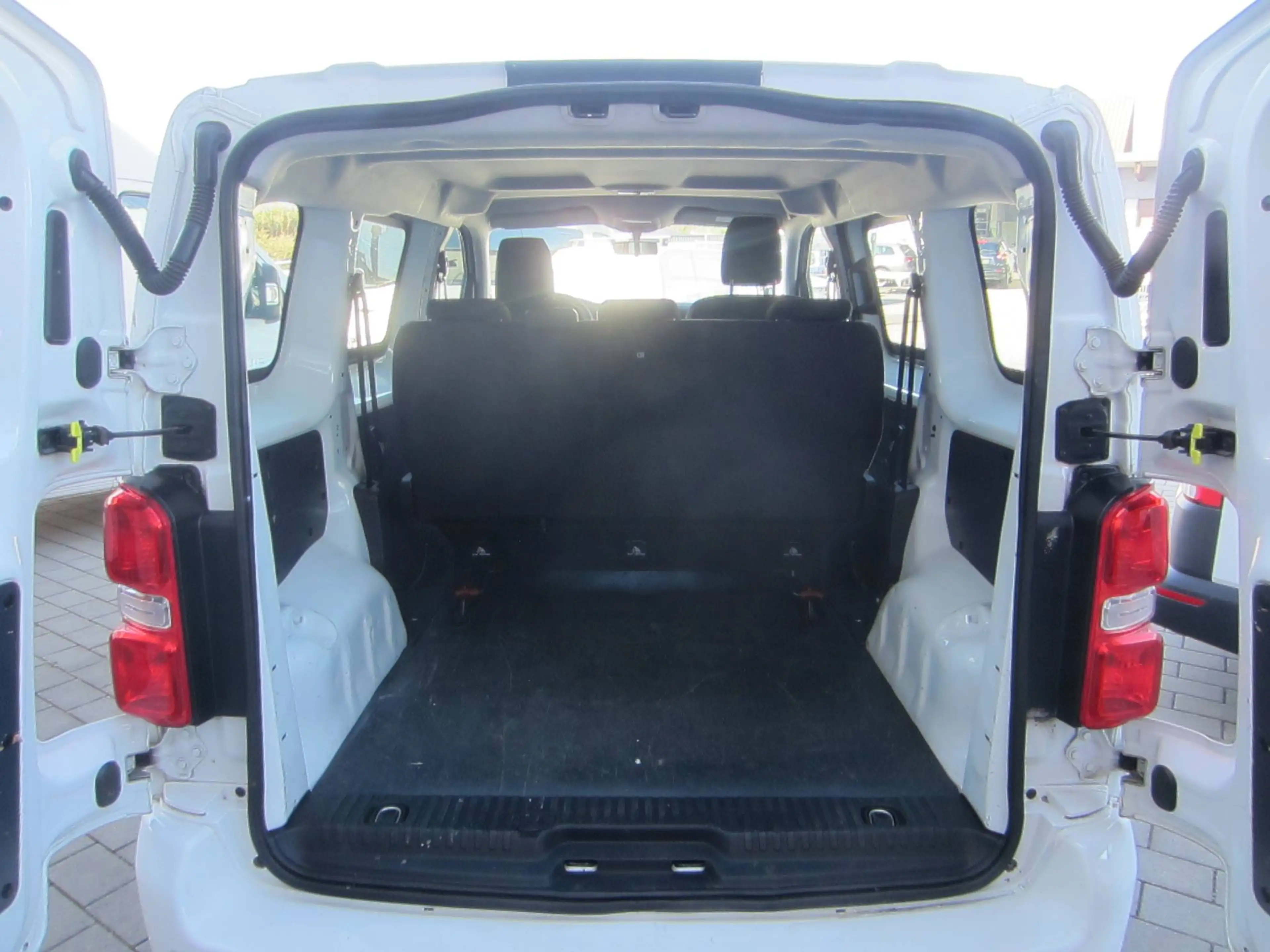 Peugeot Expert L1,5Sitz,Klima,AHK,EU6 — photo 9