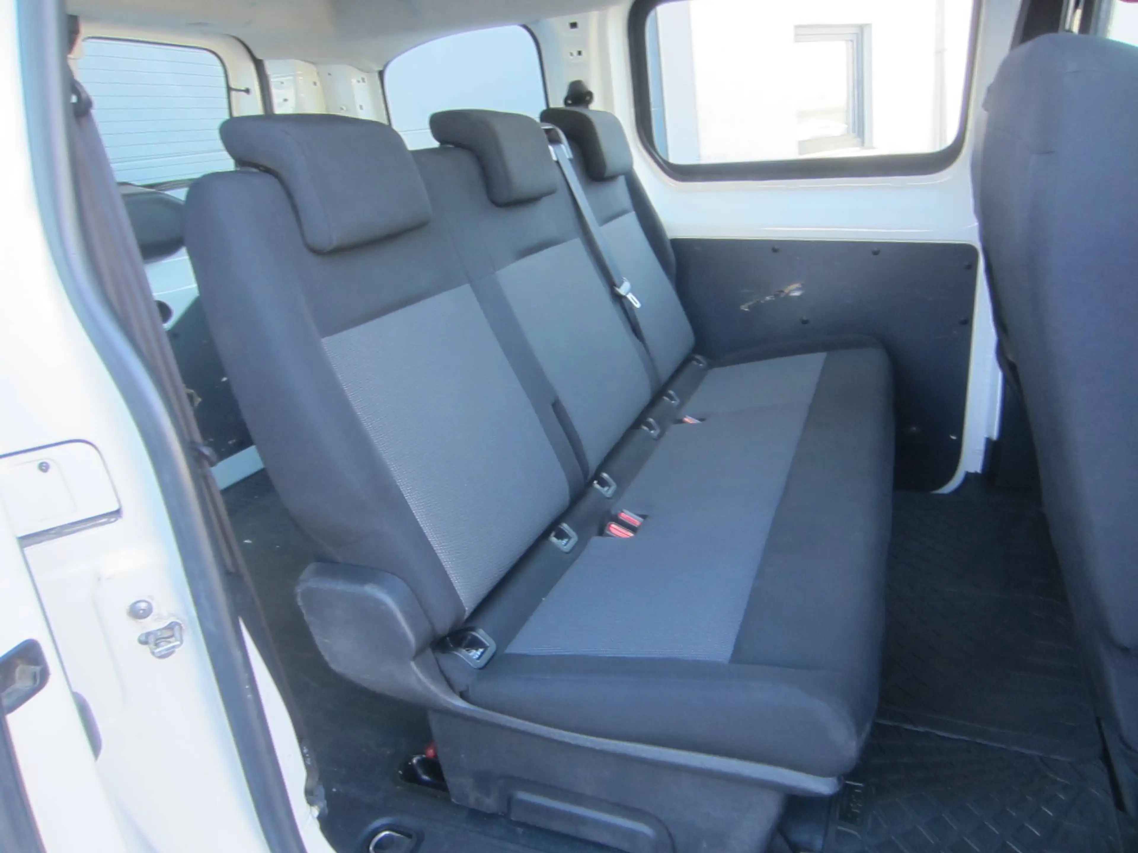 Peugeot Expert L1,5Sitz,Klima,AHK,EU6 — photo 14