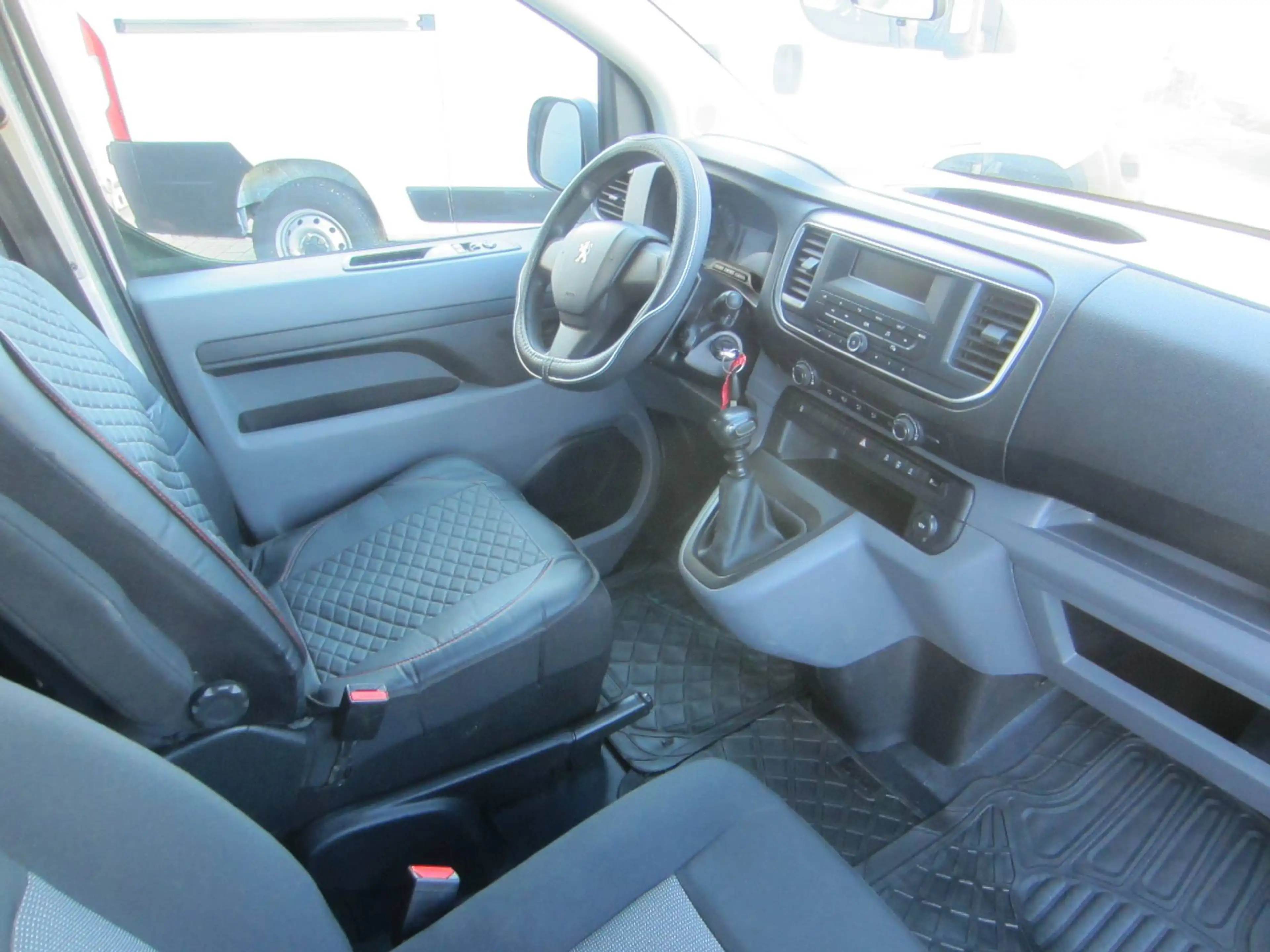 Peugeot Expert L1,5Sitz,Klima,AHK,EU6 — photo 13
