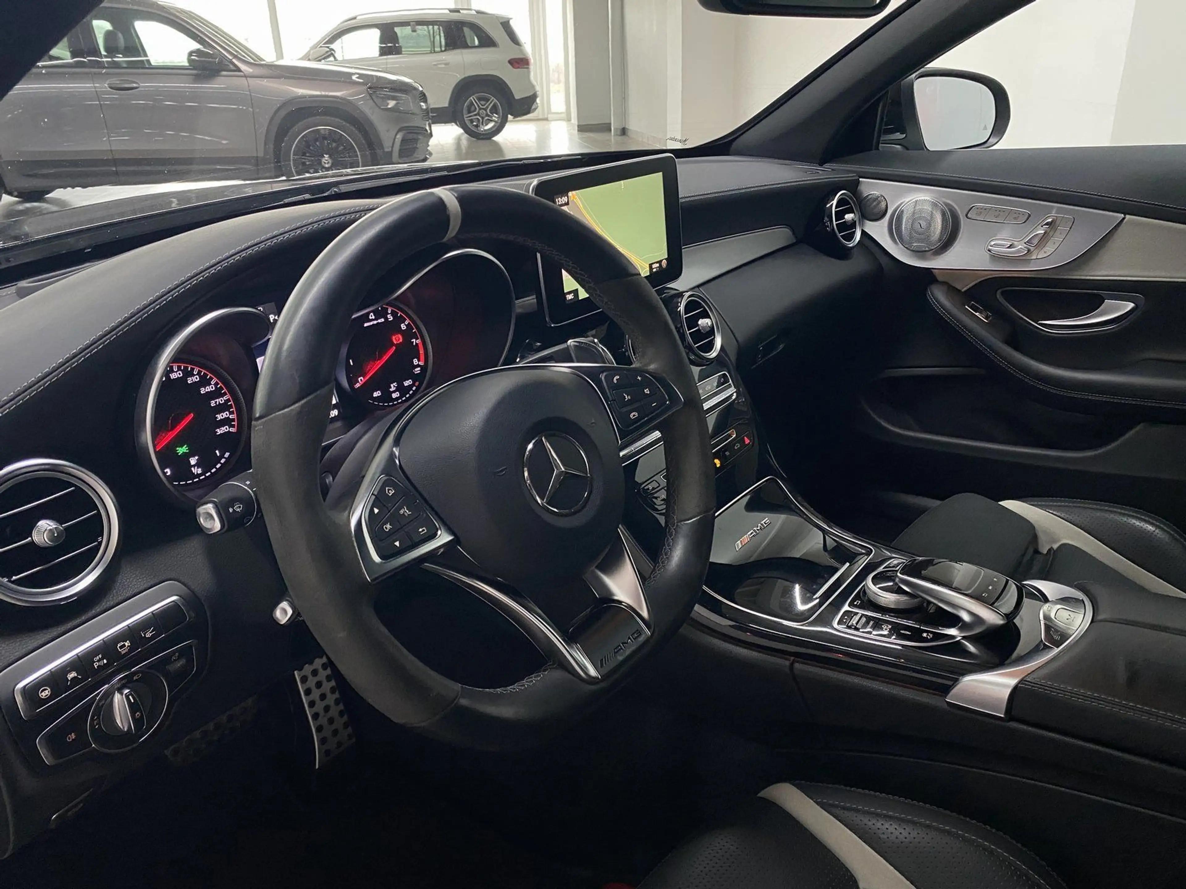 Mercedes-Benz C 63 AMG C 63 S AMG CABRIO KERAMIK+PERF.ABGAS+DRIVER PACK — photo 6