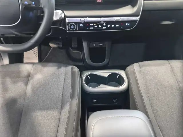 Hyundai Ioniq 5 view 12