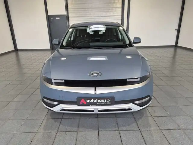 Hyundai Ioniq 5 view 2