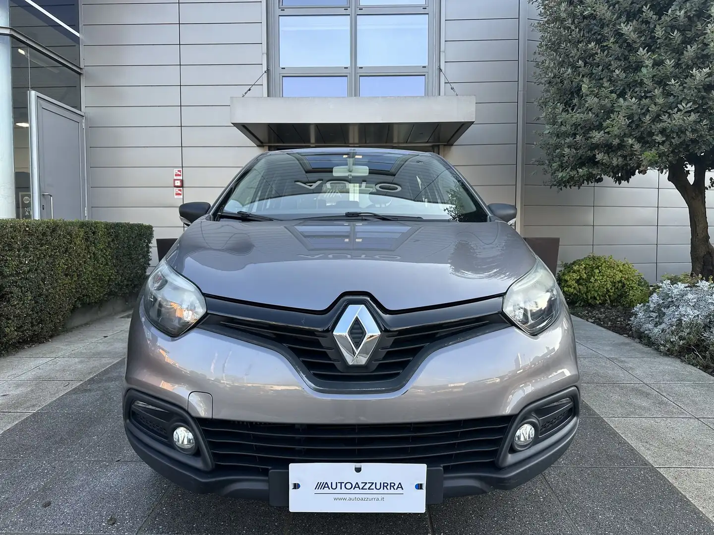 Renault Captur 1.5 dCi 8V 90 CV Start&Stop Wave Grau - 2