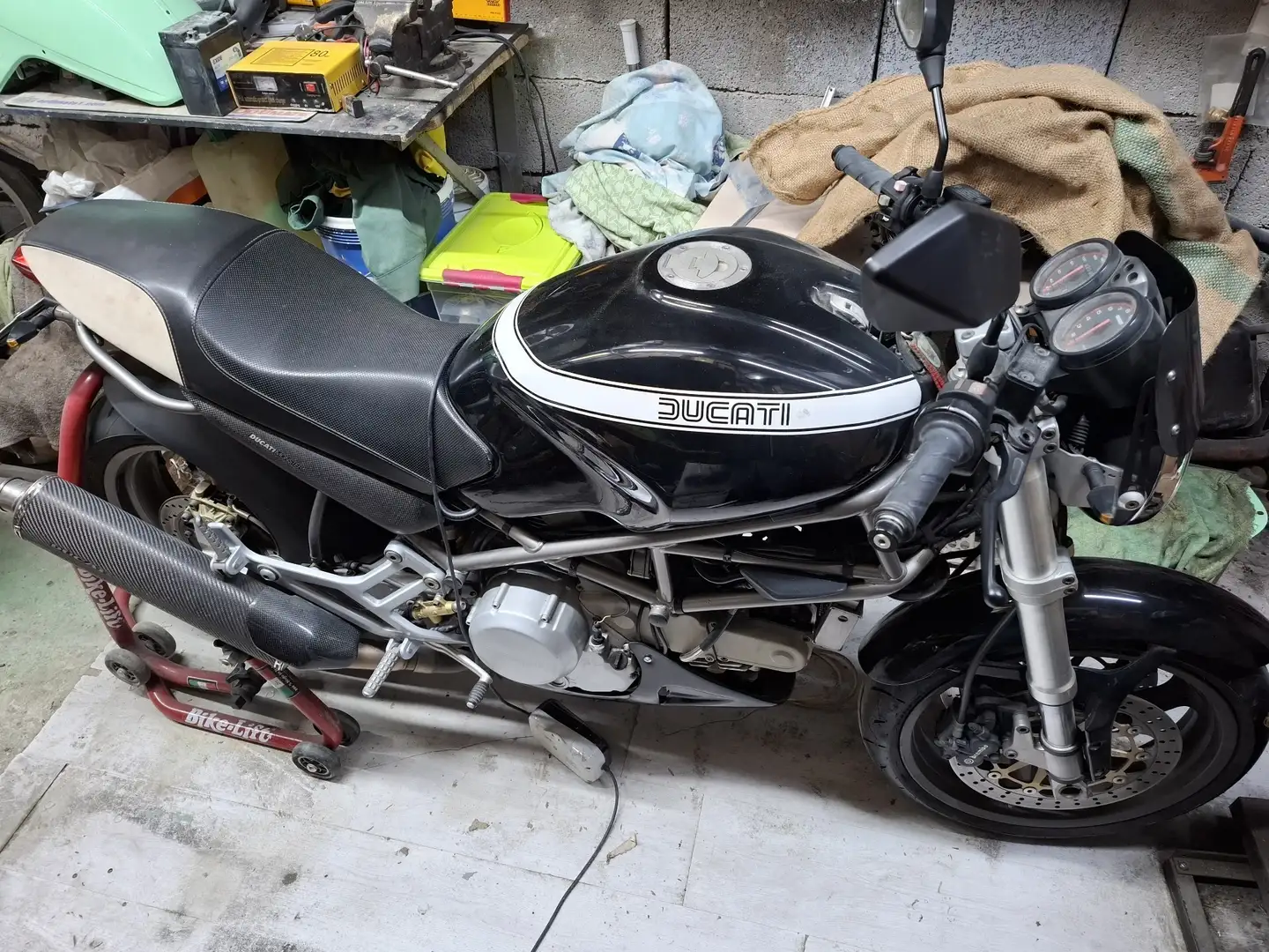Ducati Monster 600 dark Negro - 2