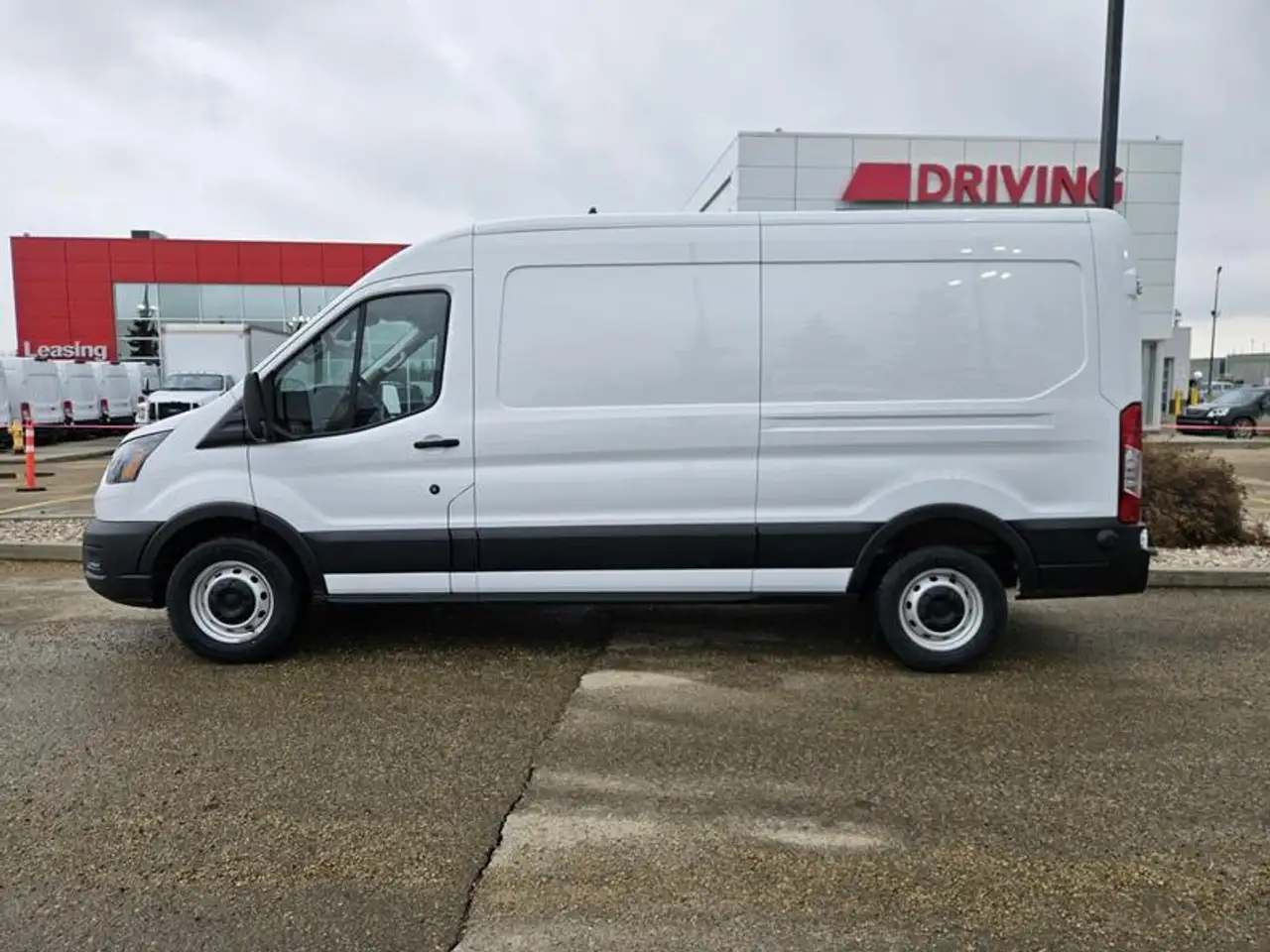 Ford Transit Cargo Van снимка Ford Transit Cargo Van