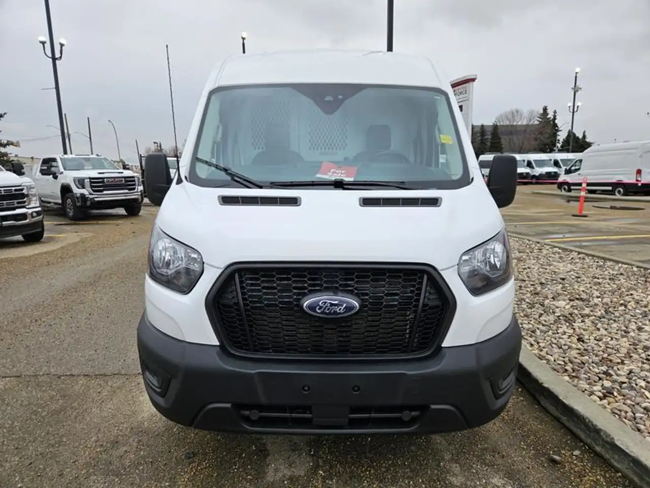 Ford Transit Cargo Van снимка Ford Transit Cargo Van
