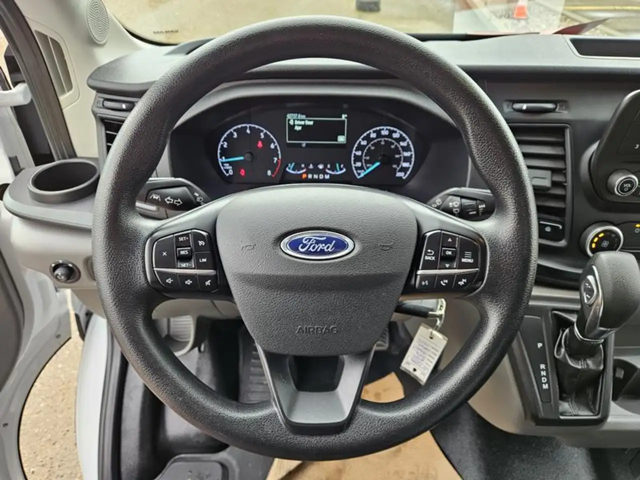 Ford Transit Cargo Van снимка Ford Transit Cargo Van