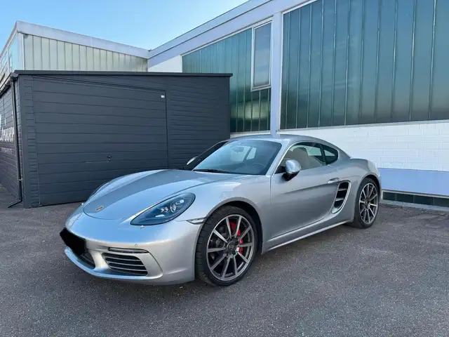 Porsche Cayman 718 S