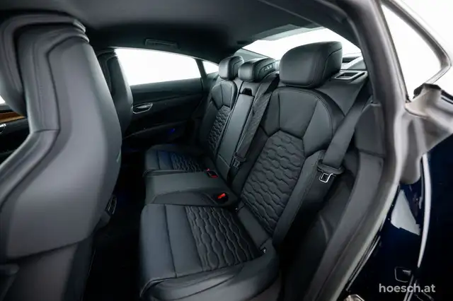 Audi e-tron GT quattro CARBONDACH LASER WÄRME LEDER 360° Ansicht 7