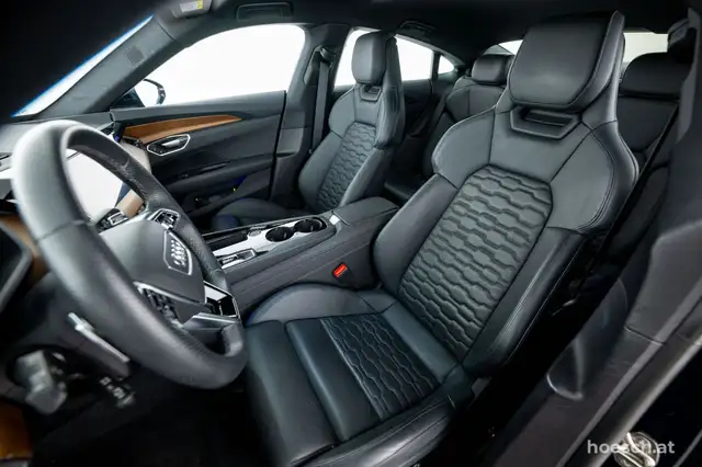 Audi e-tron GT quattro CARBONDACH LASER WÄRME LEDER 360° Ansicht 23