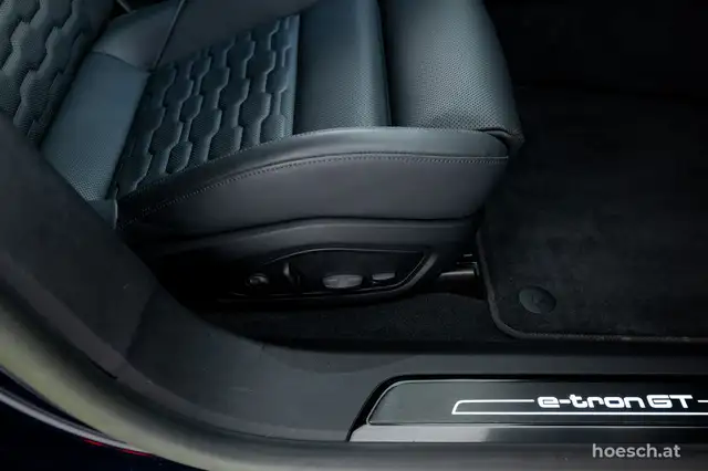 Audi e-tron GT quattro CARBONDACH LASER WÄRME LEDER 360° Ansicht 35