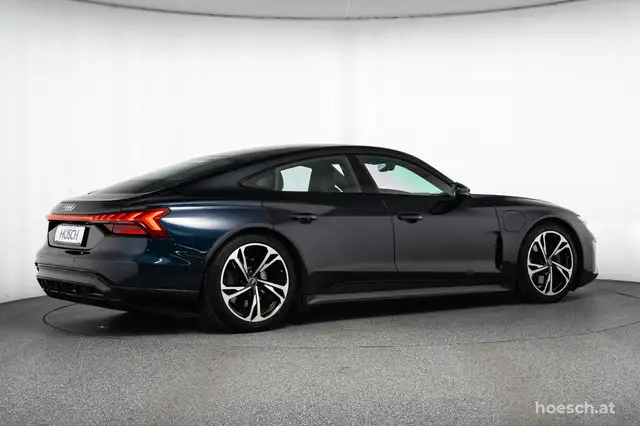 Audi e-tron GT quattro CARBONDACH LASER WÄRME LEDER 360° Ansicht 42