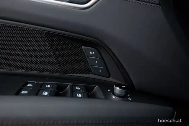 Audi e-tron GT quattro CARBONDACH LASER WÄRME LEDER 360° Ansicht 34