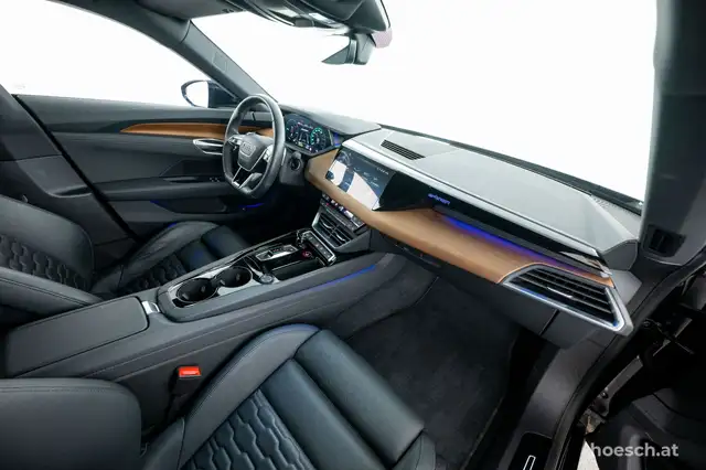 Audi e-tron GT quattro CARBONDACH LASER WÄRME LEDER 360° Ansicht 24