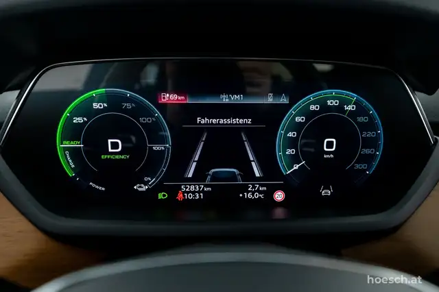 Audi e-tron GT quattro CARBONDACH LASER WÄRME LEDER 360° Ansicht 10