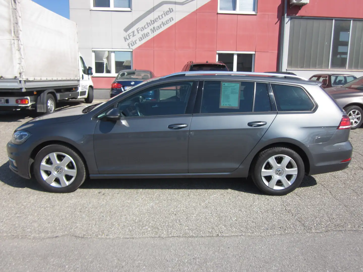 Volkswagen Golf Variant Rabbit 40 Highline  1,6 TDI DSG Grijs - 2