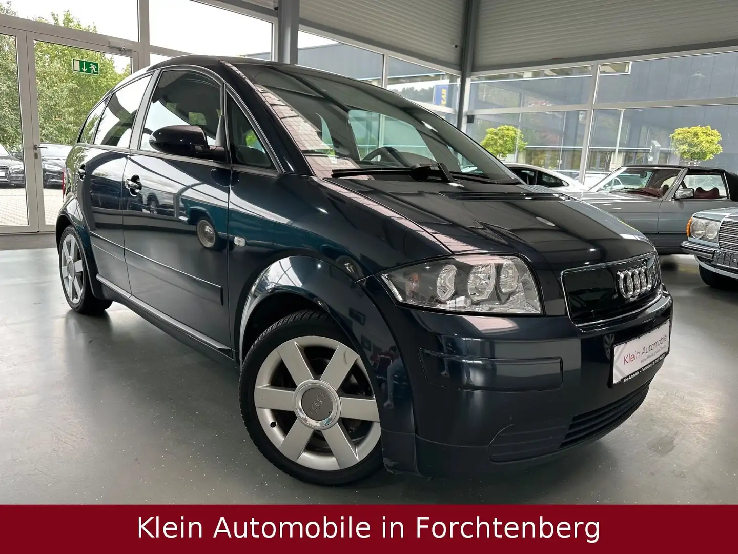 Audi A2 1.4TDI Klimatr. Sportsitze Panorama LM*2.-HD* Schwarz - 1