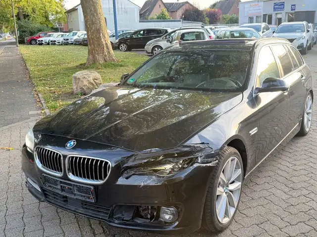 BMW 520 5 Touring*AUTOMATIK*PANORAMA*XENON*LEDER*