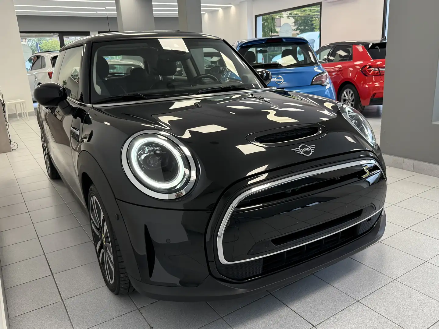 MINI Cooper SE 100% Elettrica Neopatentati Nero - 2