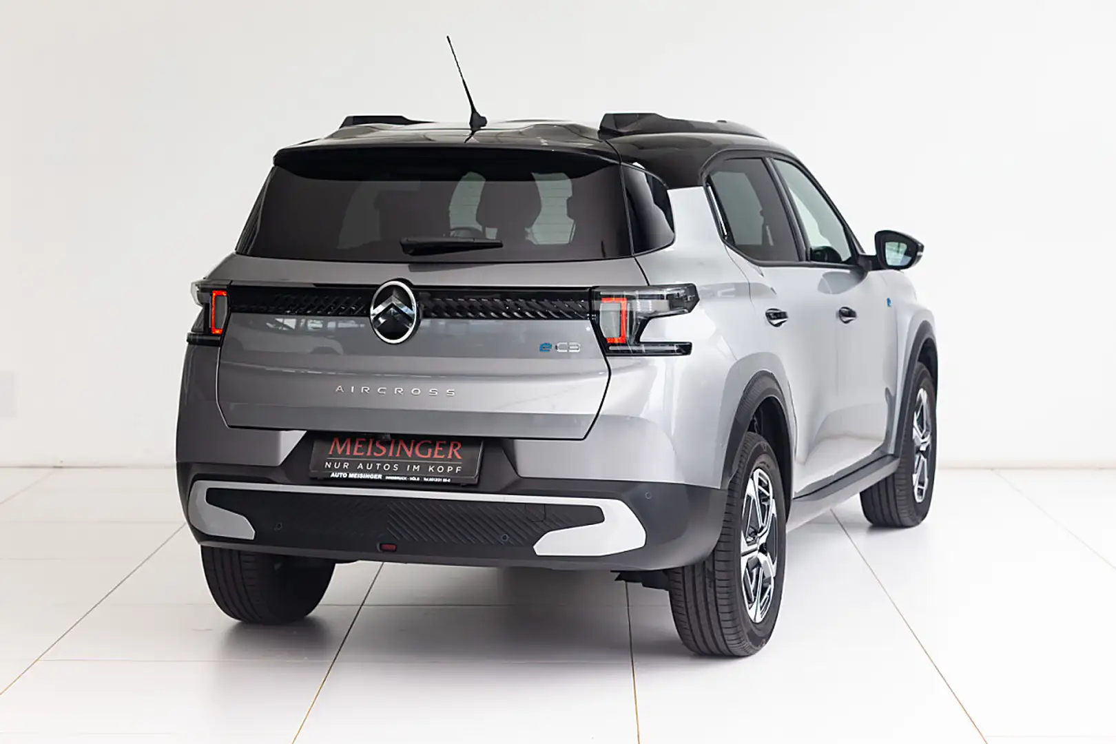 Citroen C3 Aircross e-C3 Aircross 113 44kWh Max Grau - 2