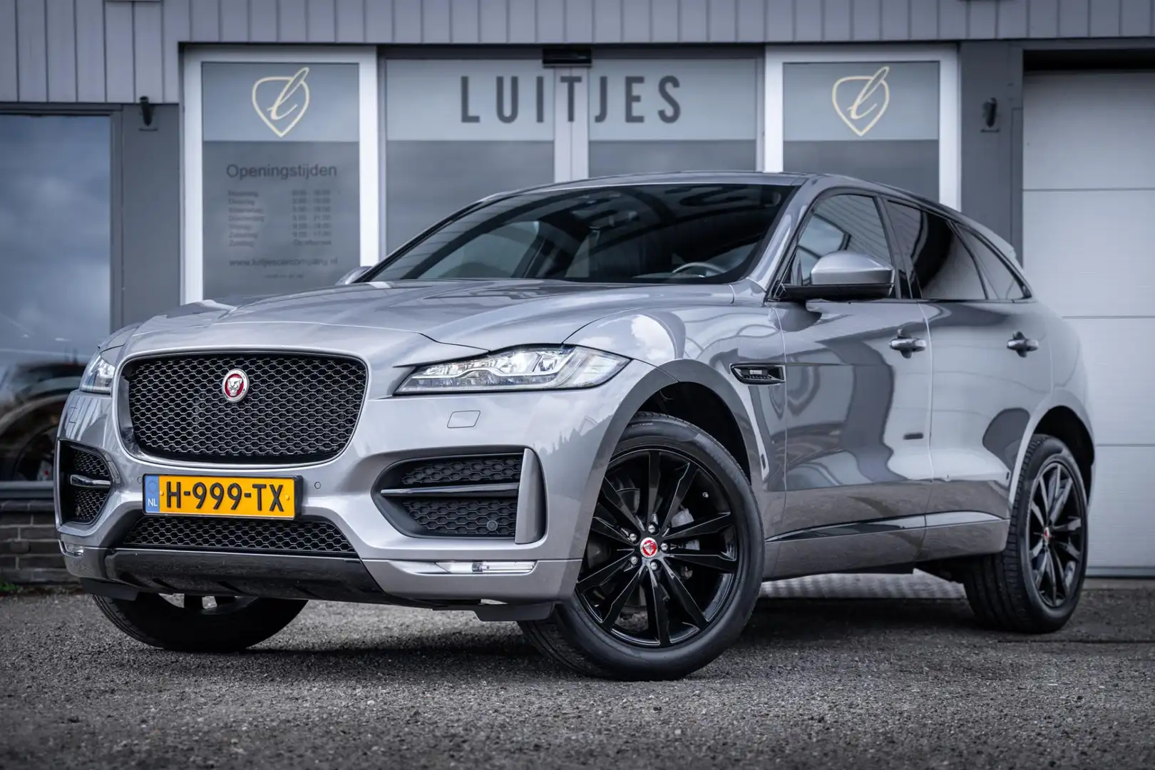 Jaguar F-Pace 2.0t AWD R-Sport I Pano-dak I Leder I Alcantara/he Šedá - 1
