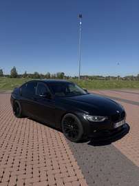 328i Sport-Aut. Sport Line