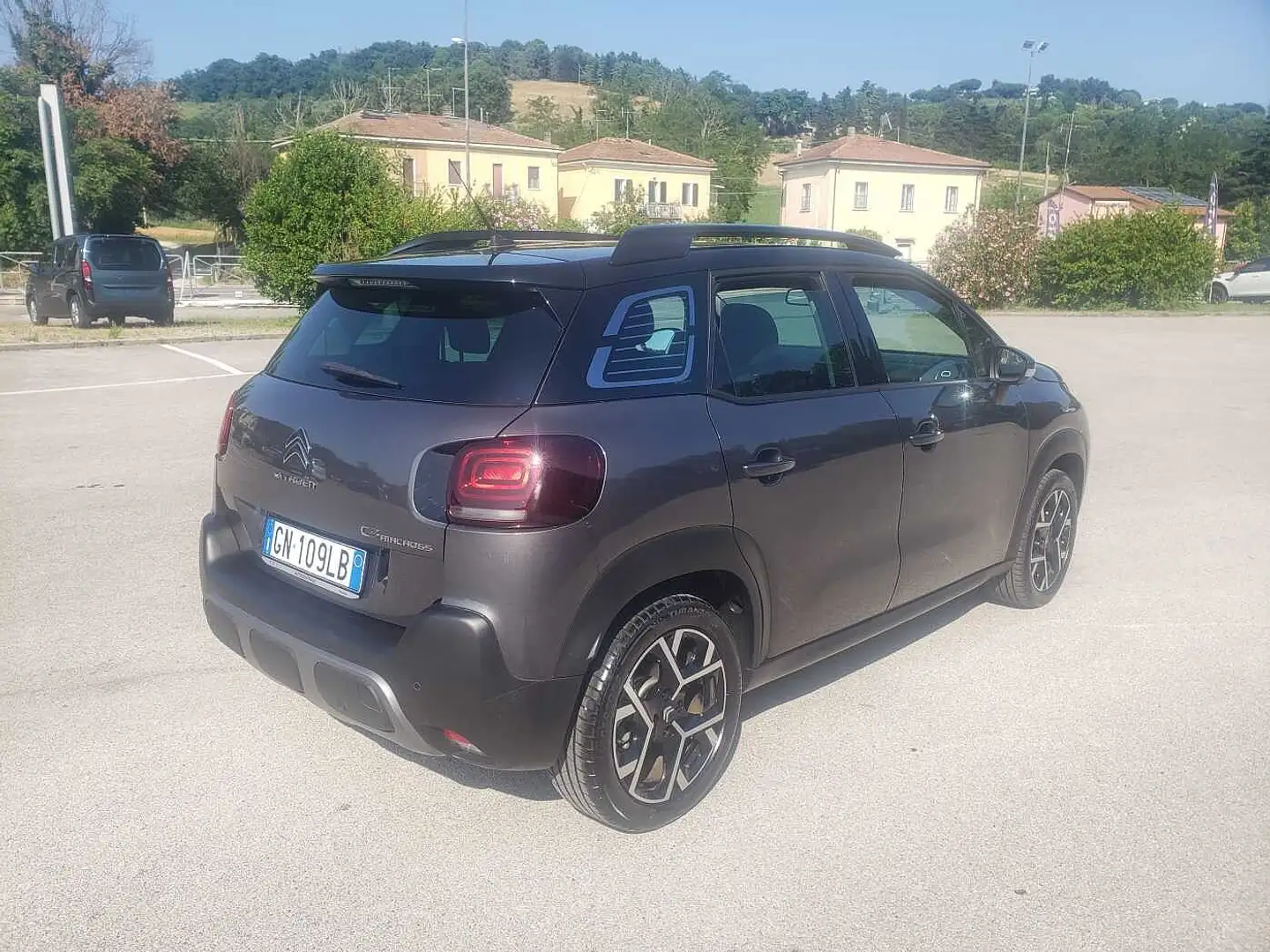 Citroen C3 Aircross 1ª s. PureTech 110 S&S Shine Braun - 2