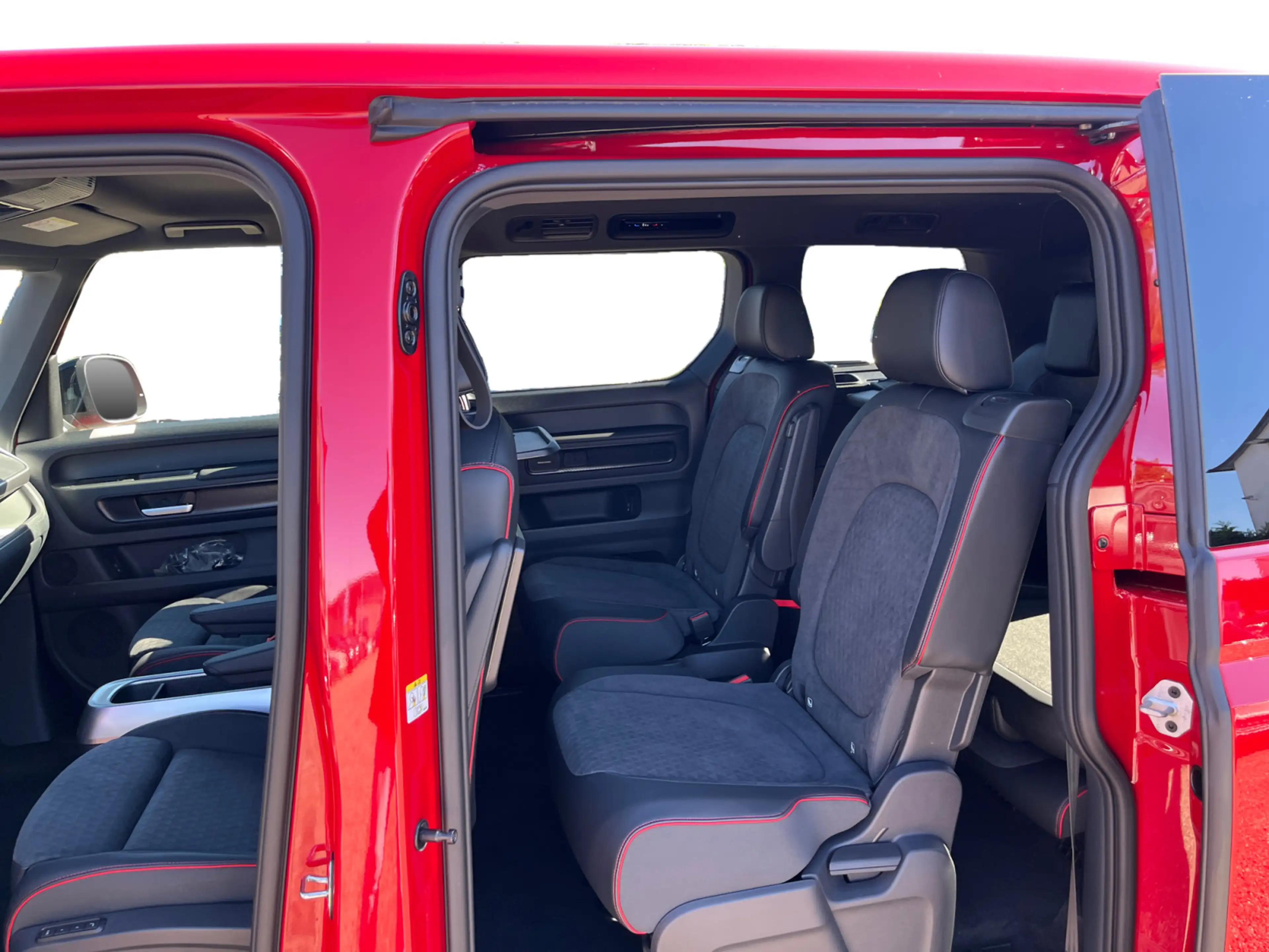 Volkswagen ID. Buzz GTX 4MOTION 250 KW KR Wärmepumpe Anhäng — photo 11