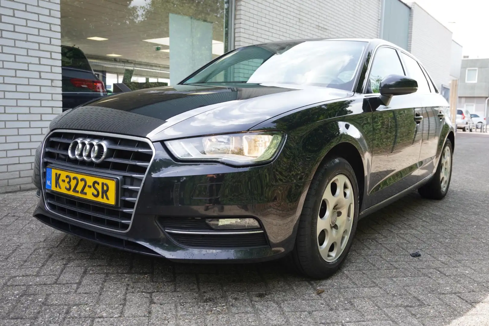 Audi A3 Sportback 1.4 TFSI Attraction | 5deurs | Airco | E Black - 2