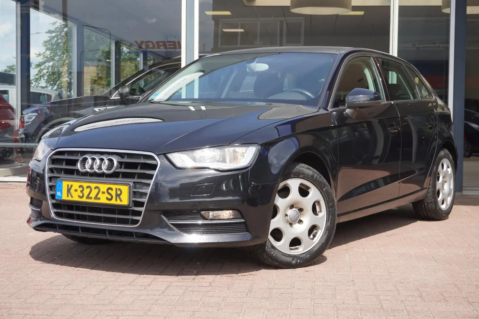 Audi A3 Sportback 1.4 TFSI Attraction | 5deurs | Airco | E Black - 1