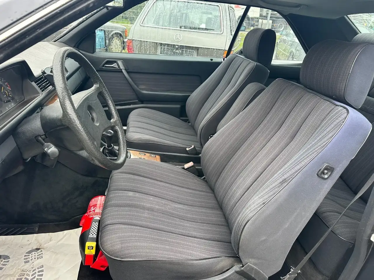 Mercedes-Benz 230 CE 3.Hand Gepflegter Zustand viele Neuteile, foto 8