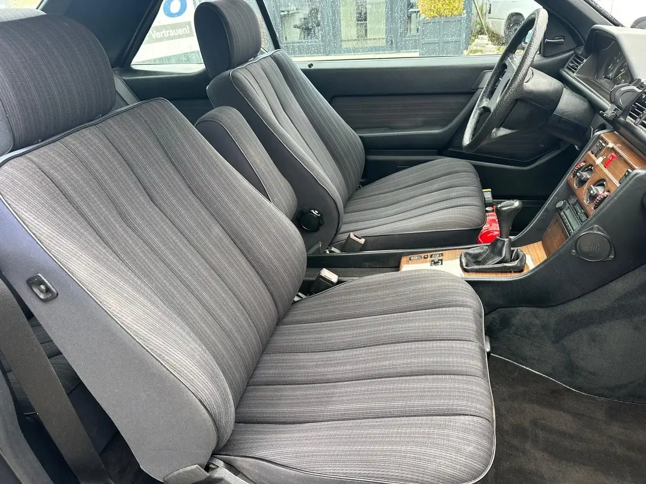 Mercedes-Benz 230 CE 3.Hand Gepflegter Zustand viele Neuteile, foto 12