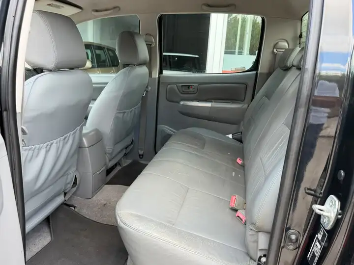 Toyota Hilux 2008, foto 12