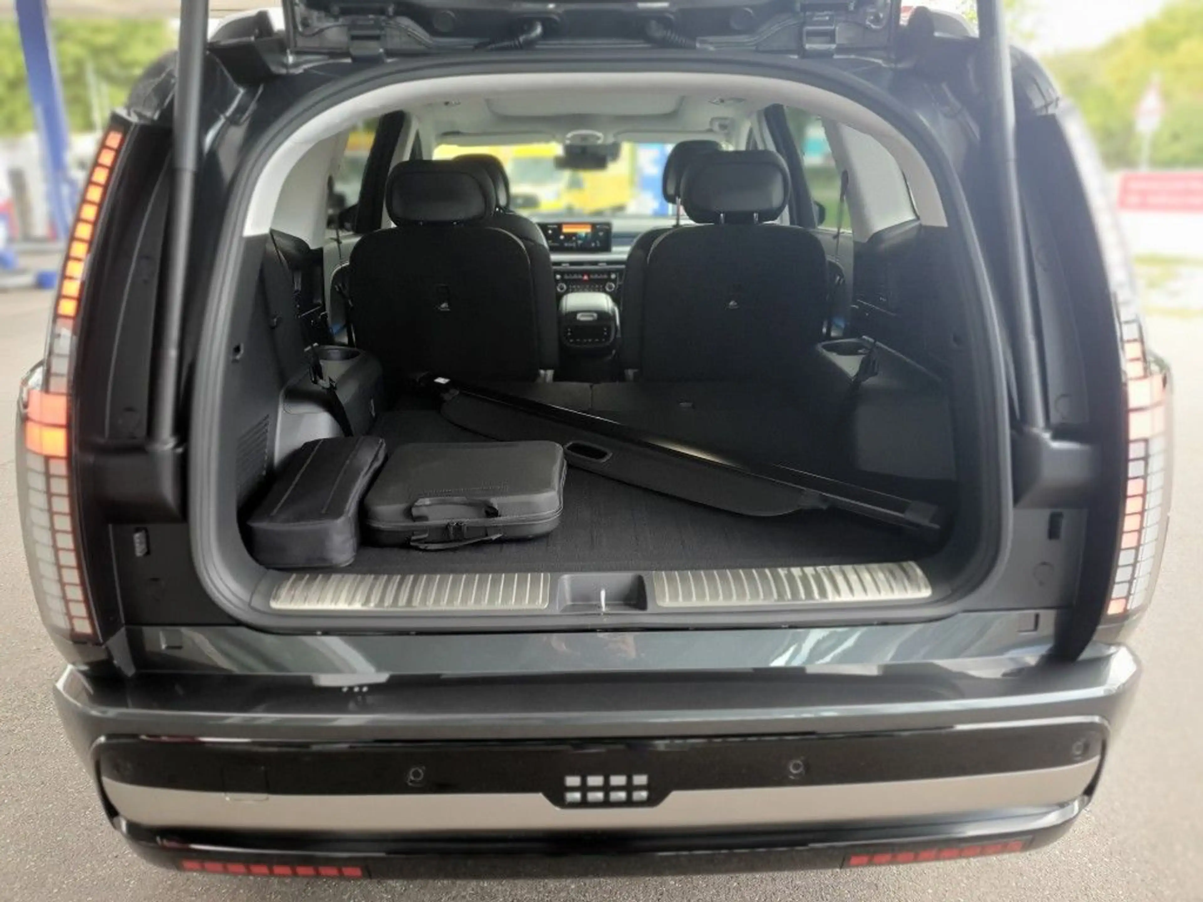 Hyundai IONIQ 9 110 kWh 4WD Uniq — photo 7