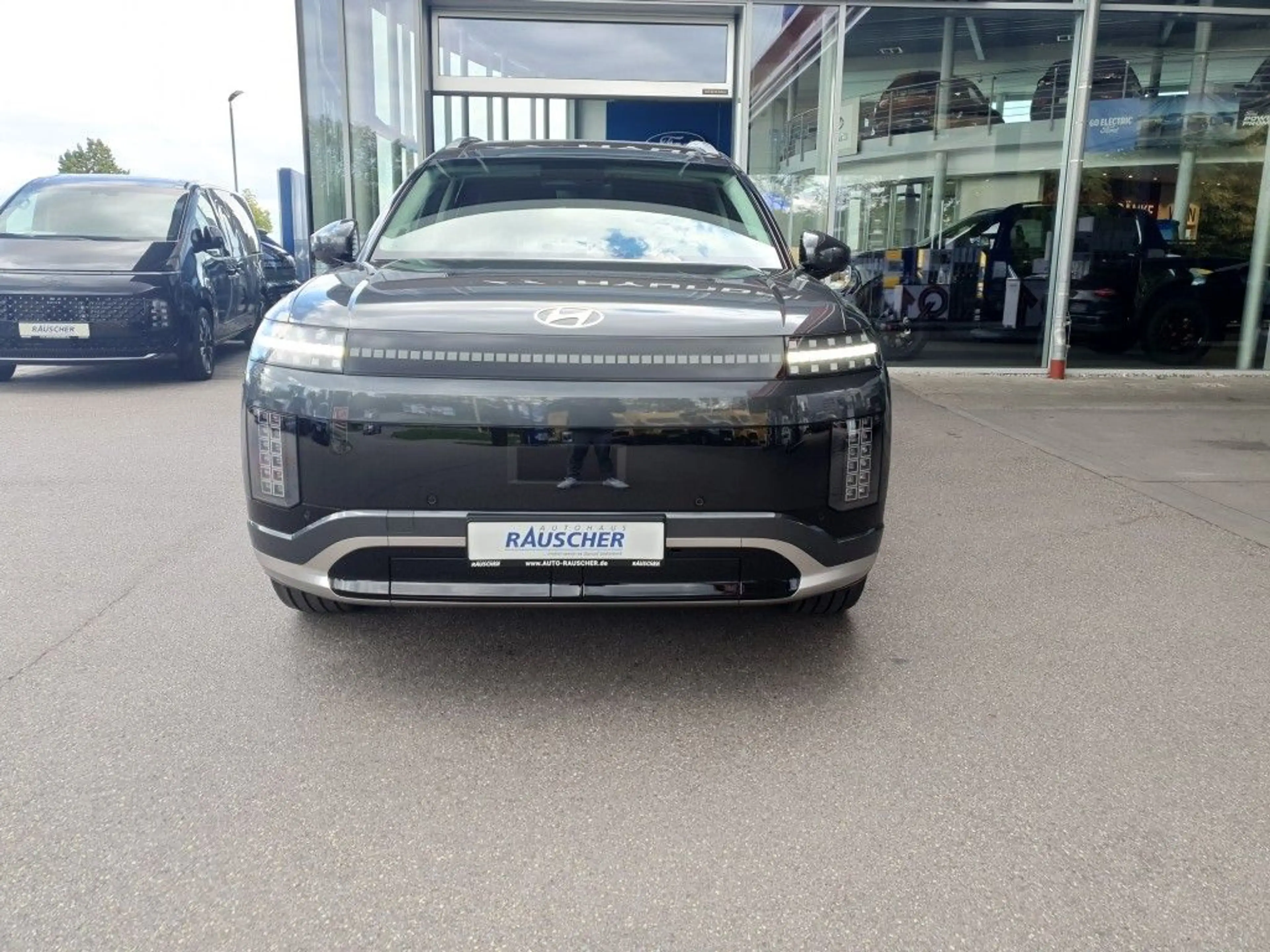 Hyundai IONIQ 9 110 kWh 4WD Uniq — photo 2