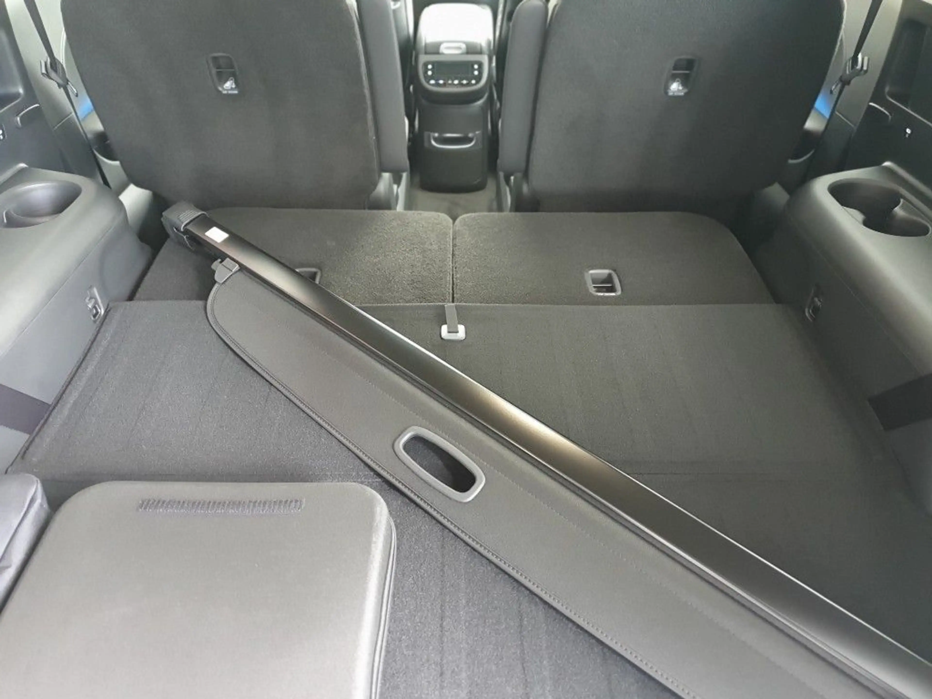 Hyundai IONIQ 9 110 kWh 4WD Uniq — photo 9